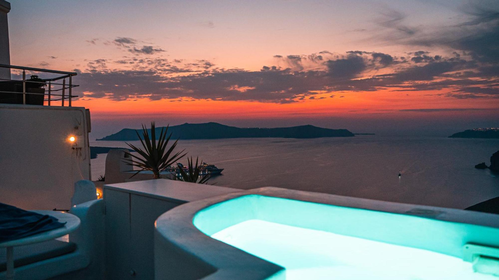 Trieris Villa & Suites Fira  Eksteriør billede